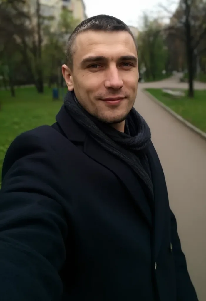 Максим